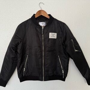 Classic Black Bomber Jacket with Ribbed Collar and Elastic Cuffs size xs